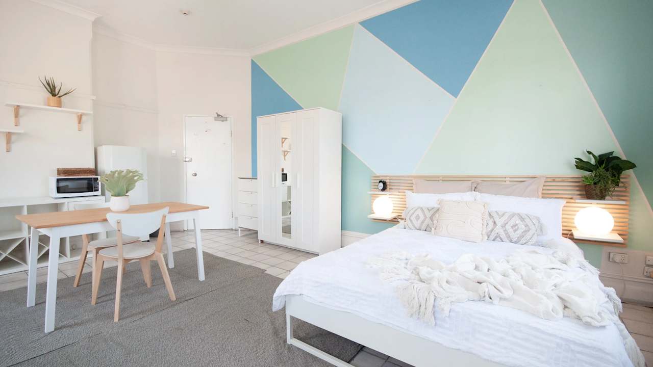 Furnished room in a share house