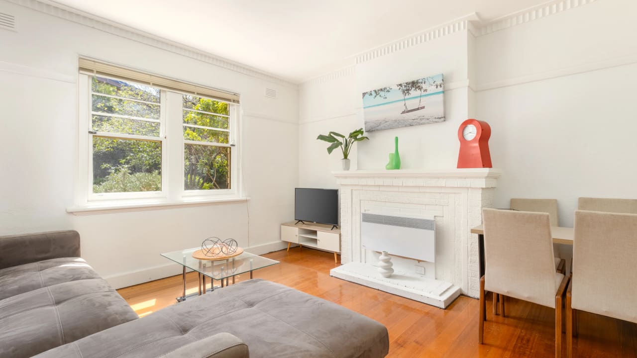 Whole property with 2 rooms for rent