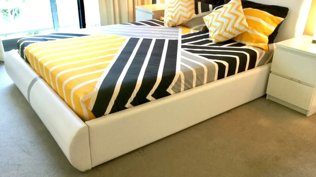 Furnished room with own bathroom