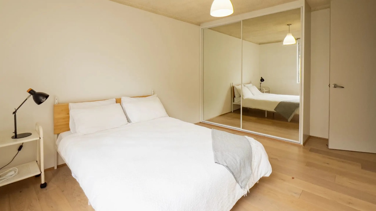 Furnished room with own bathroom