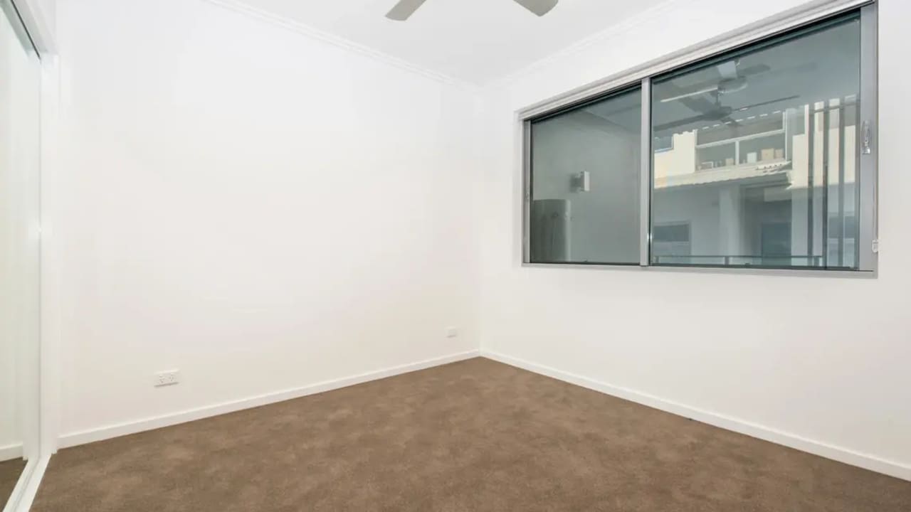 Unfurnished room with own bathroom