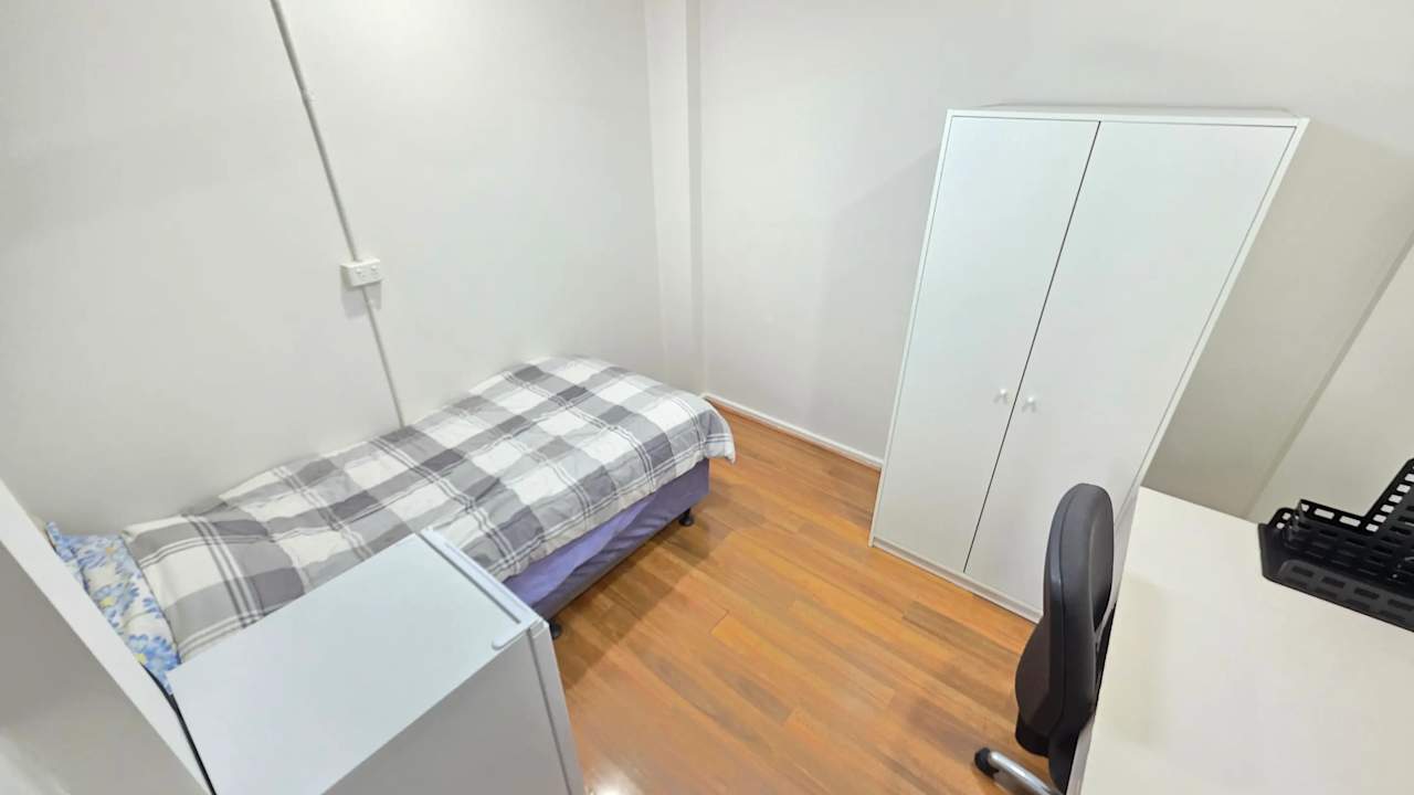 Furnished room in a share house