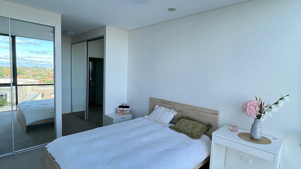 Furnished room with ensuite in a flatshare