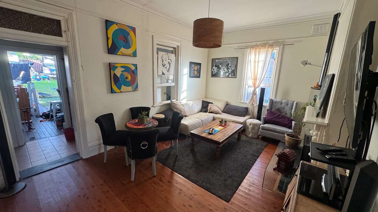 Furnished room in a share house