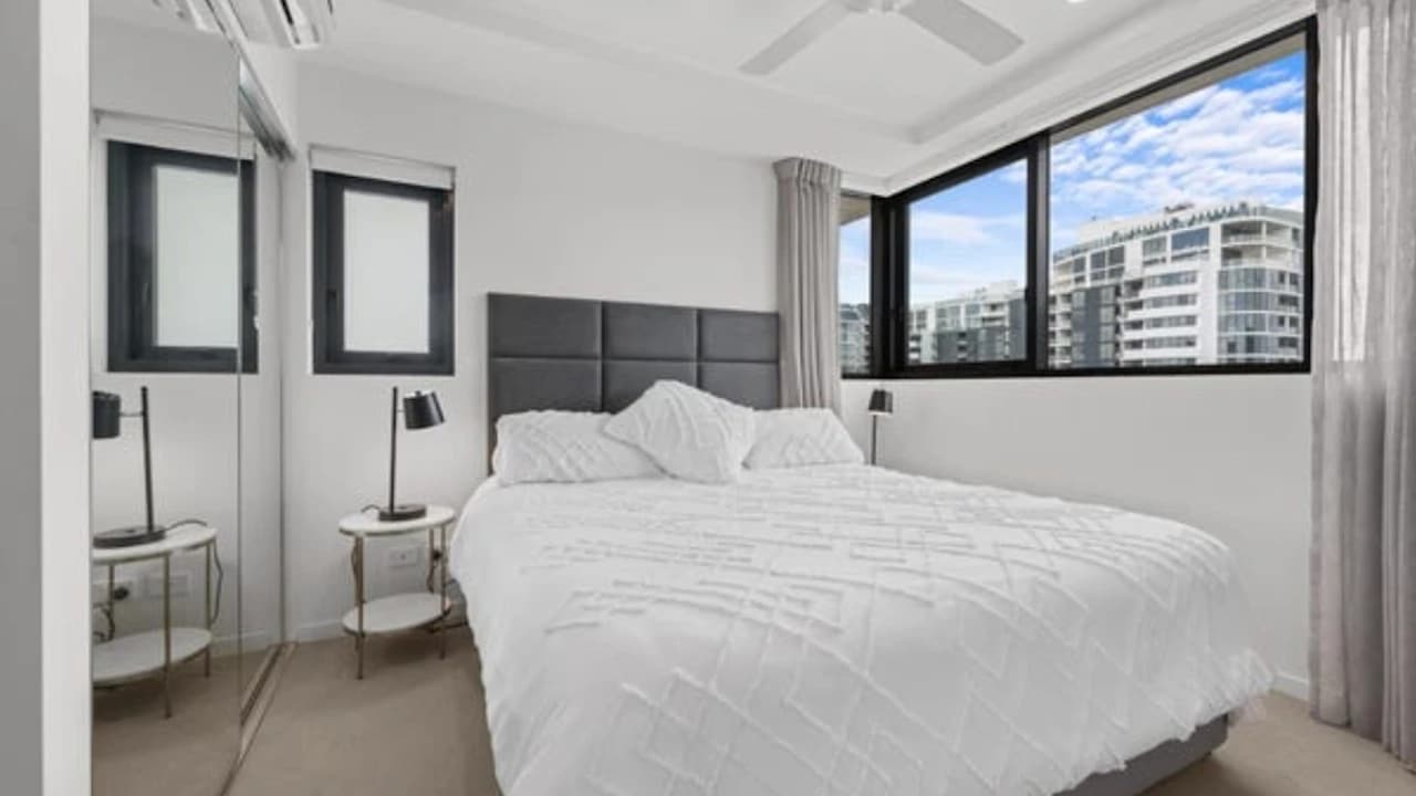 Unfurnished room with ensuite in a flatshare