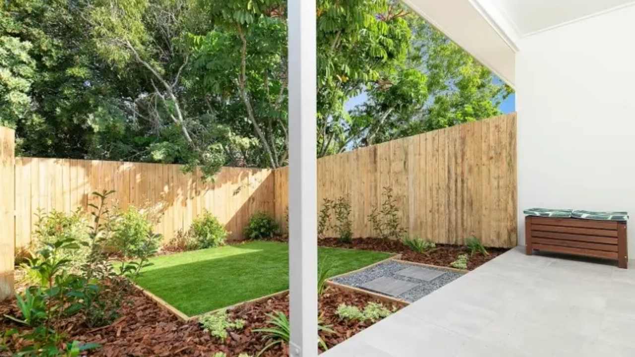 Furnished room studio flat for rent