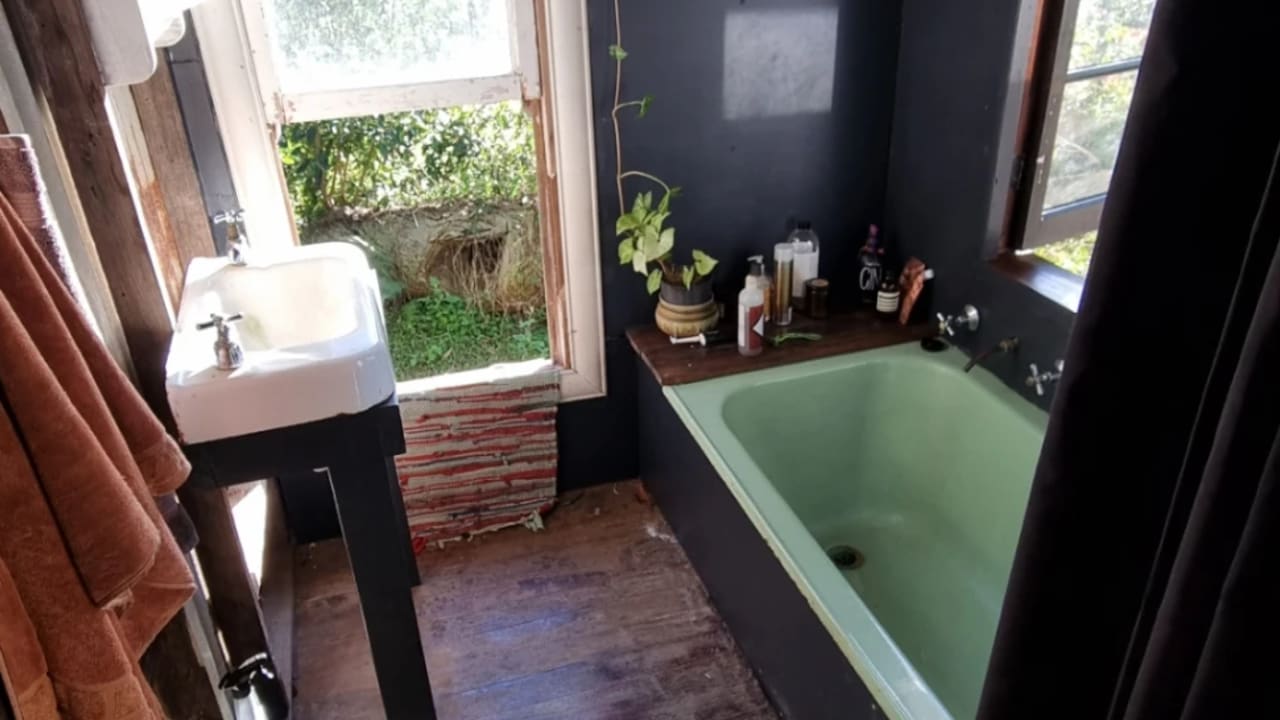 Room studio flat for rent