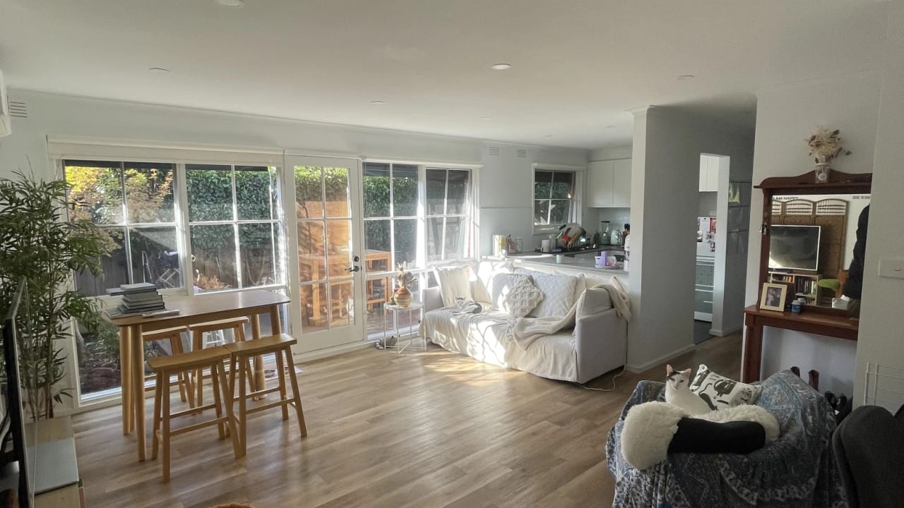 Unfurnished room in a flatshare