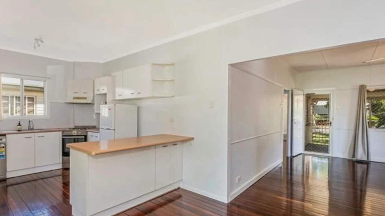 Unfurnished room in a share house