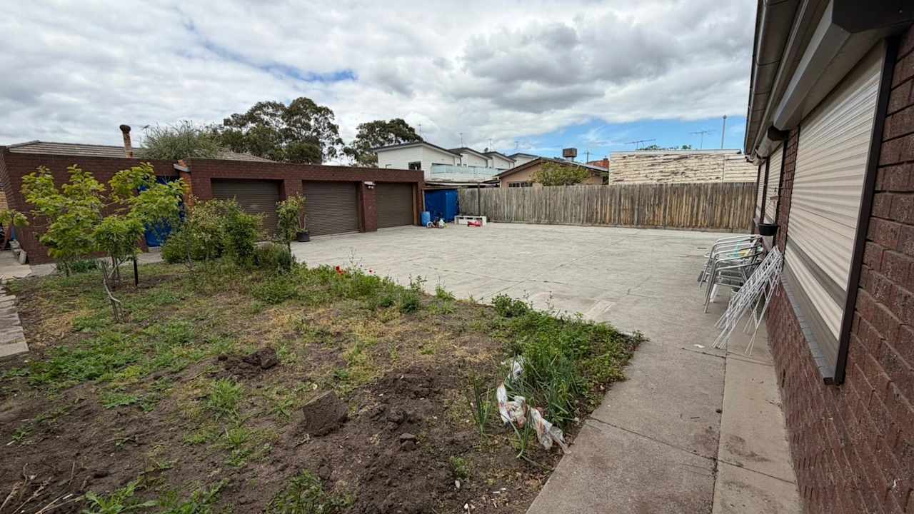 Whole property with 4 rooms for rent