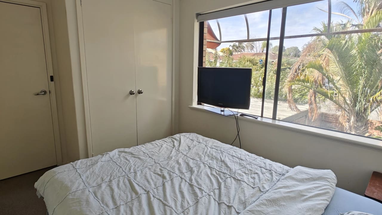 Room in a share house