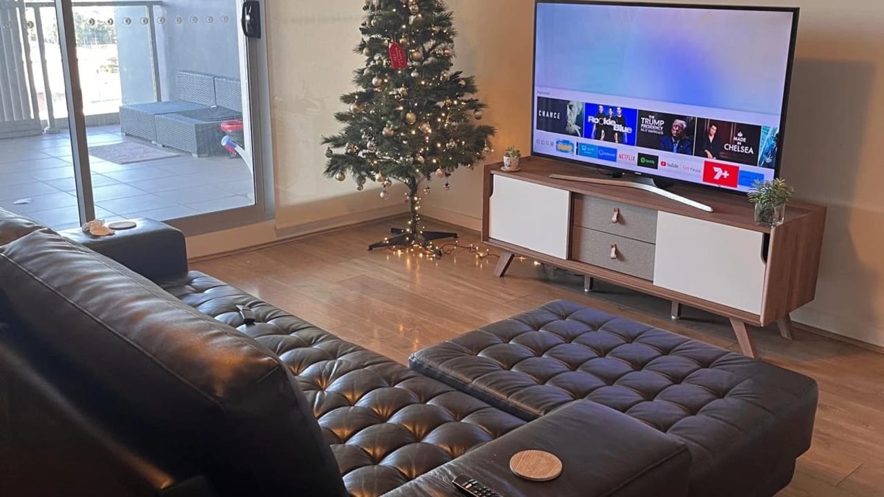 Furnished room with own bathroom