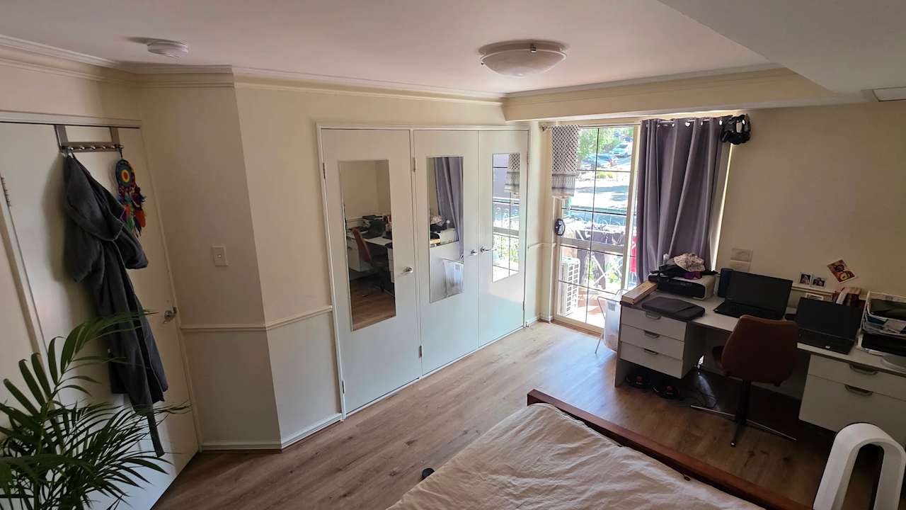 Furnished room in a share house