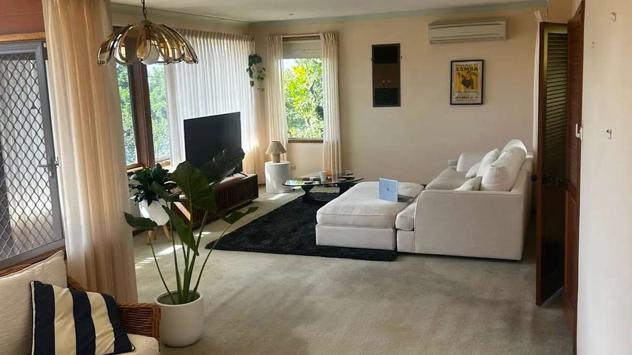 Unfurnished room with own bathroom