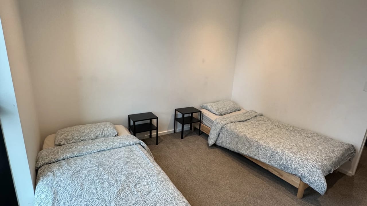 Furnished room in a flatshare