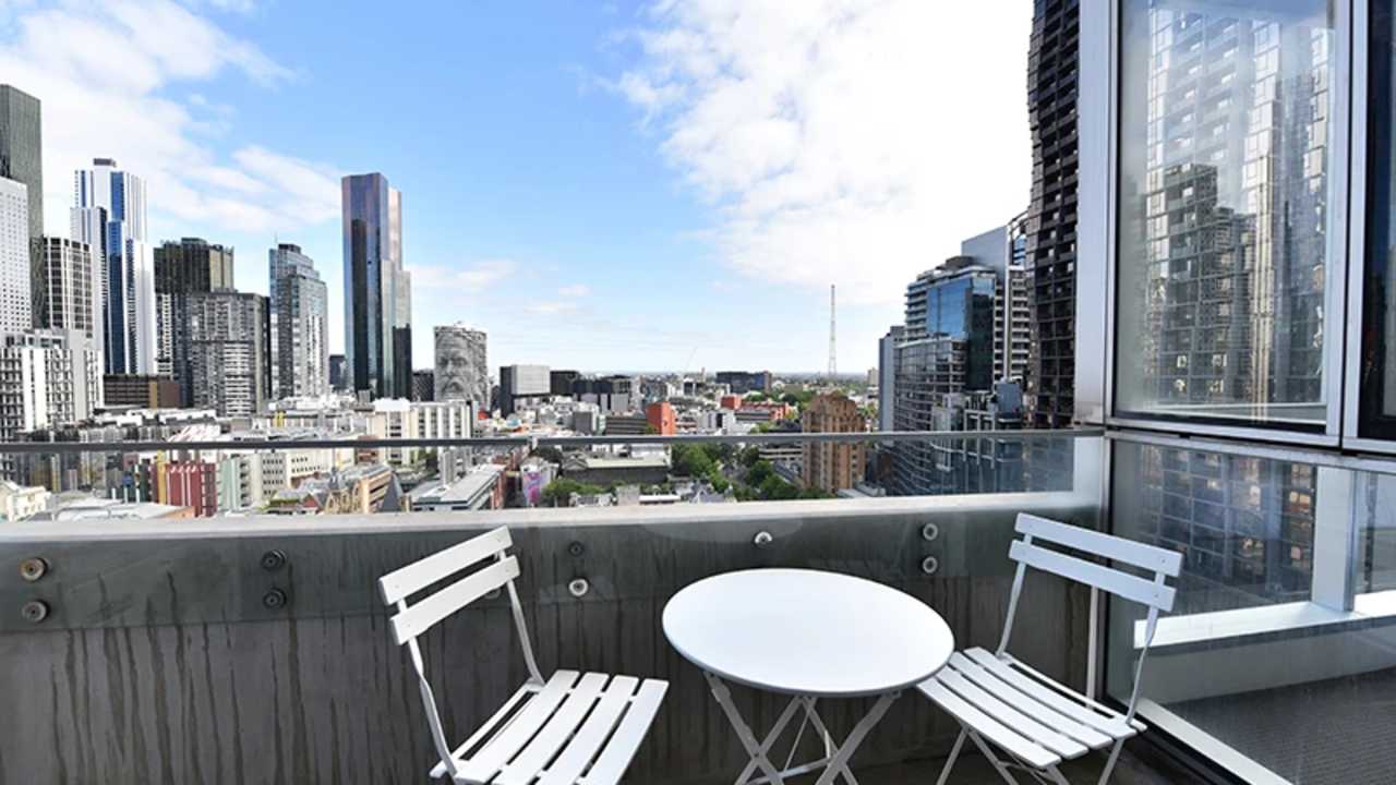 Whole property with 2 rooms for rent