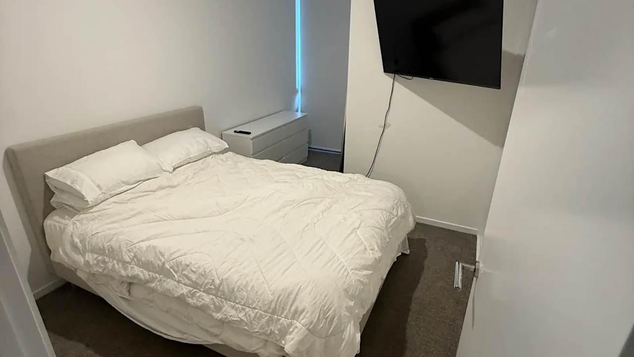 Furnished room with own bathroom