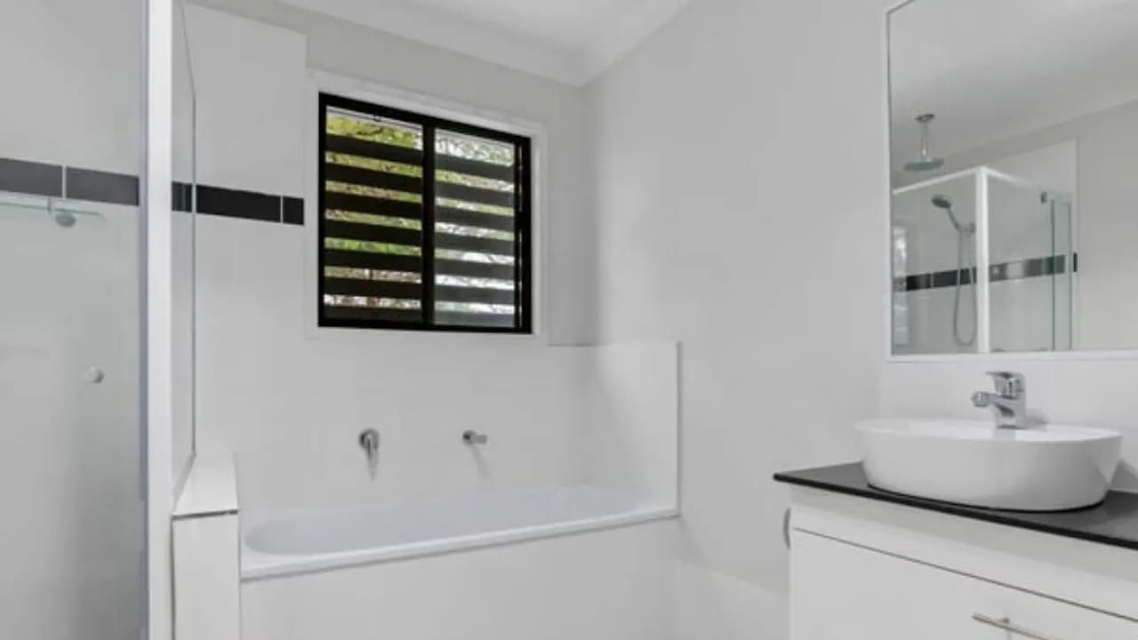 Unfurnished room in a share house