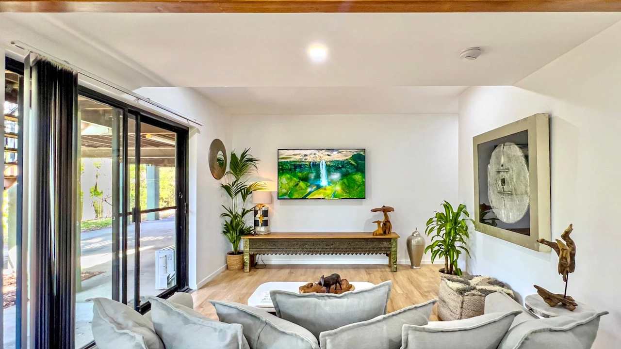 Furnished room granny flat for rent