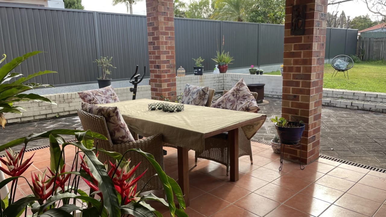 Furnished room in a share house