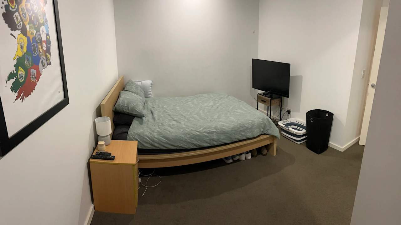 Unfurnished room with own bathroom