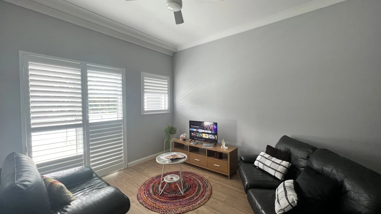 Whole property with 2 rooms for rent