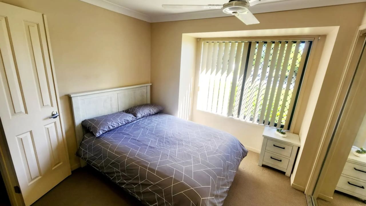 Furnished room in a share house