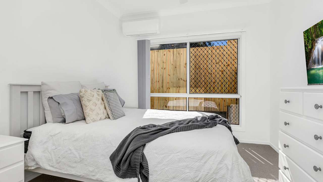 Furnished room studio flat for rent