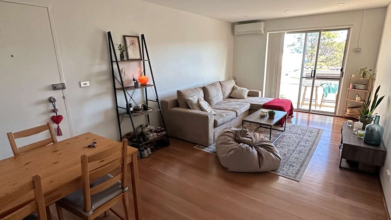 Furnished room in a flatshare
