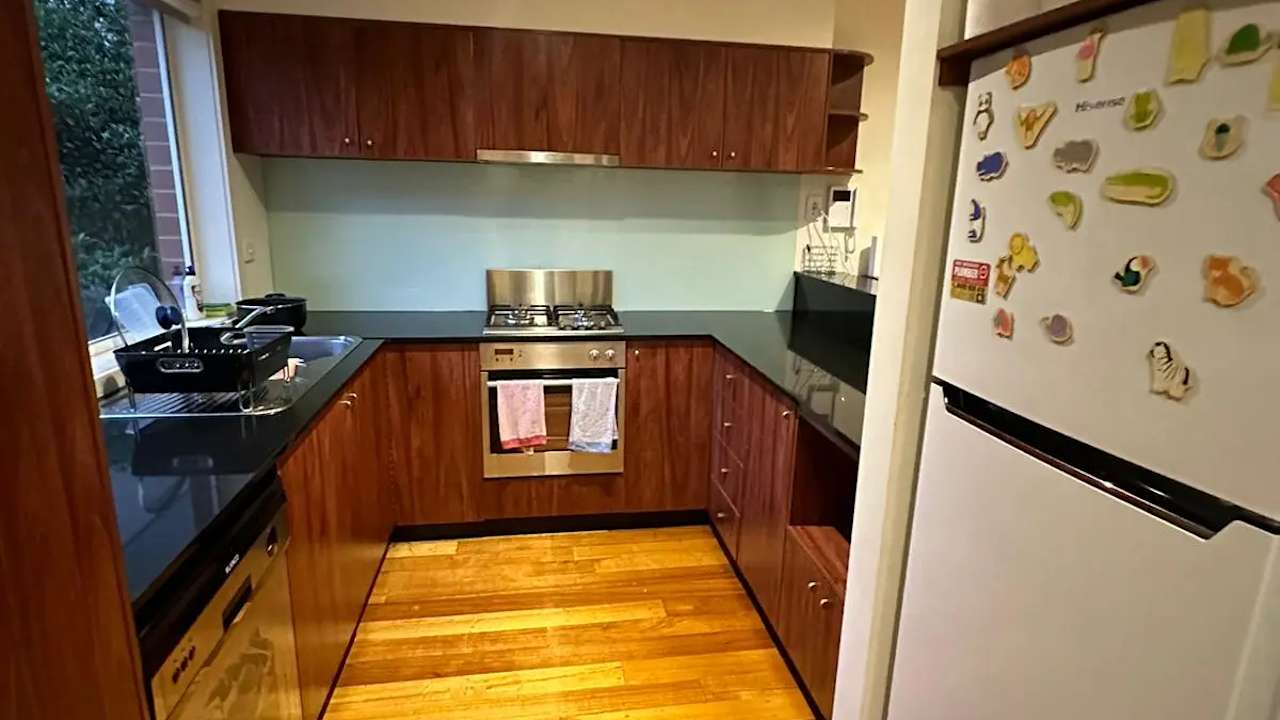 Furnished room in a share house