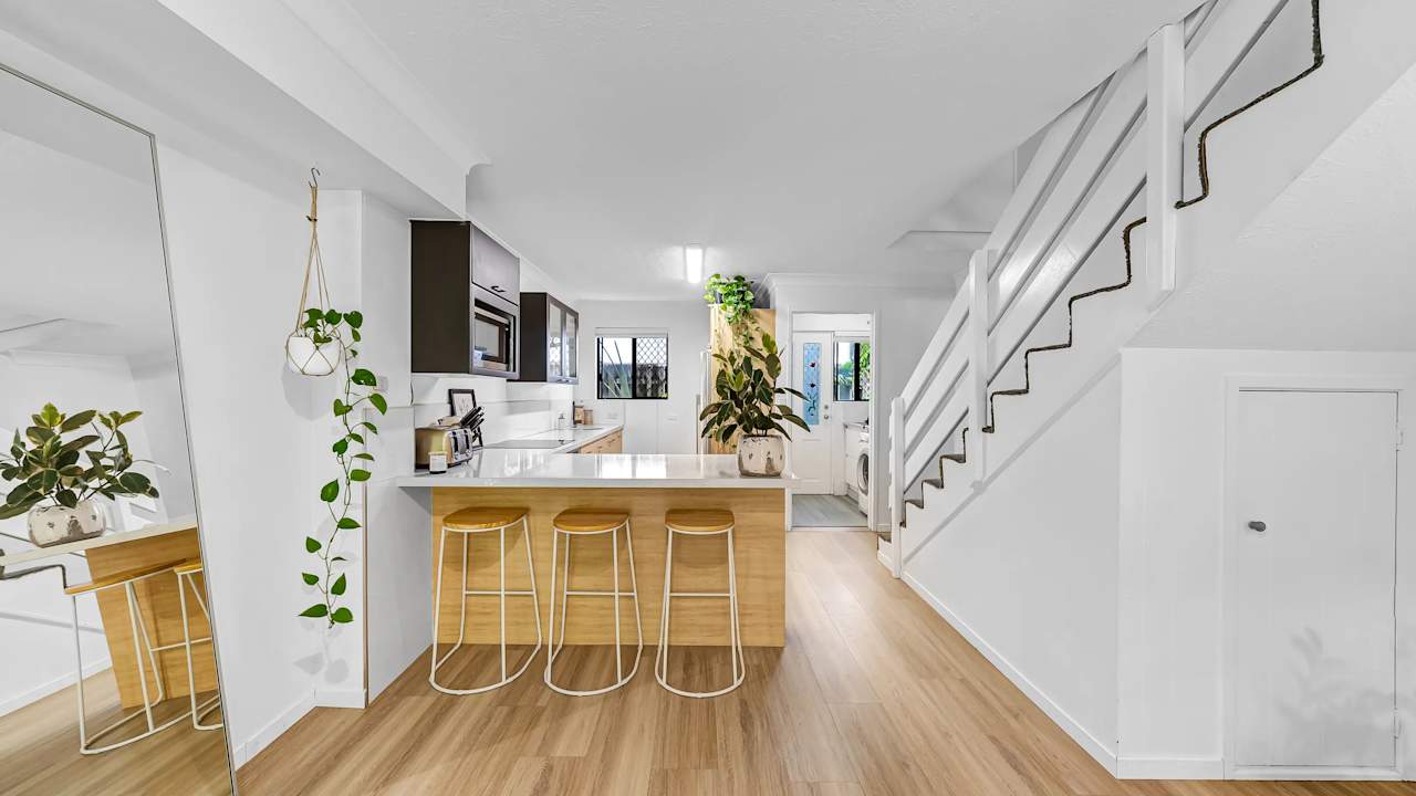 Unfurnished room in a flatshare