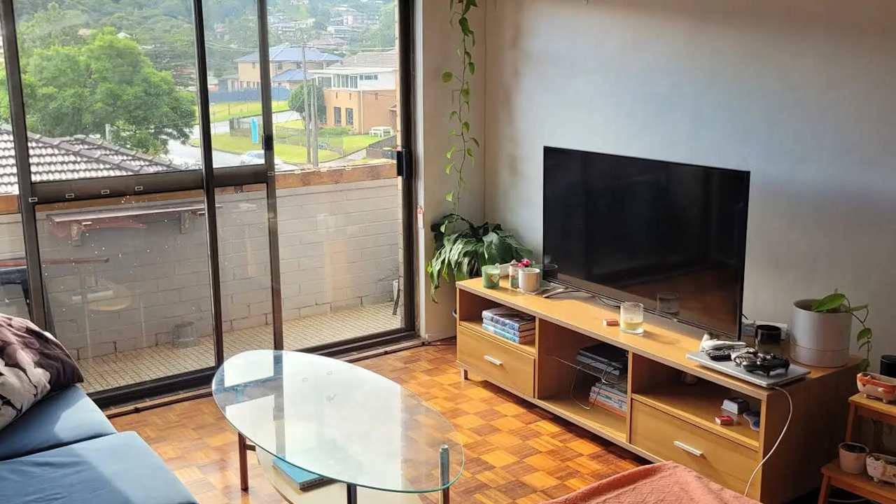 Unfurnished room in a flatshare