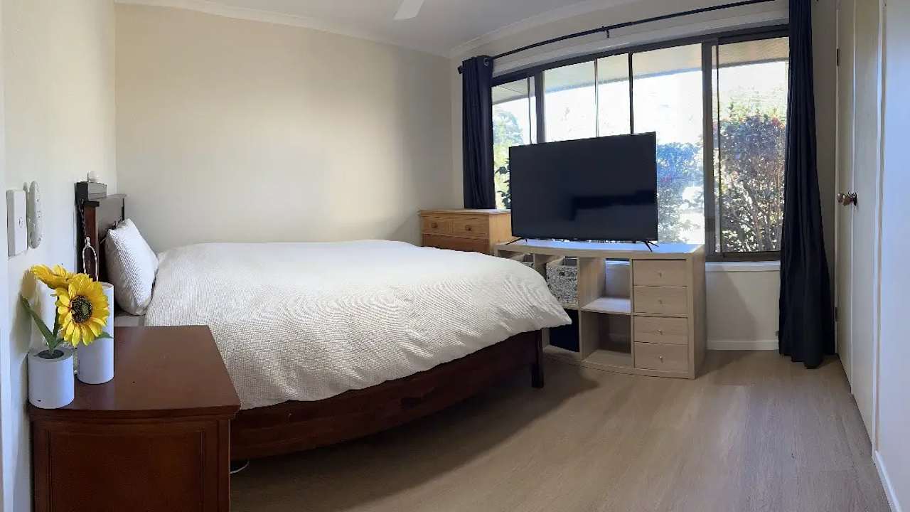 Room in a share house