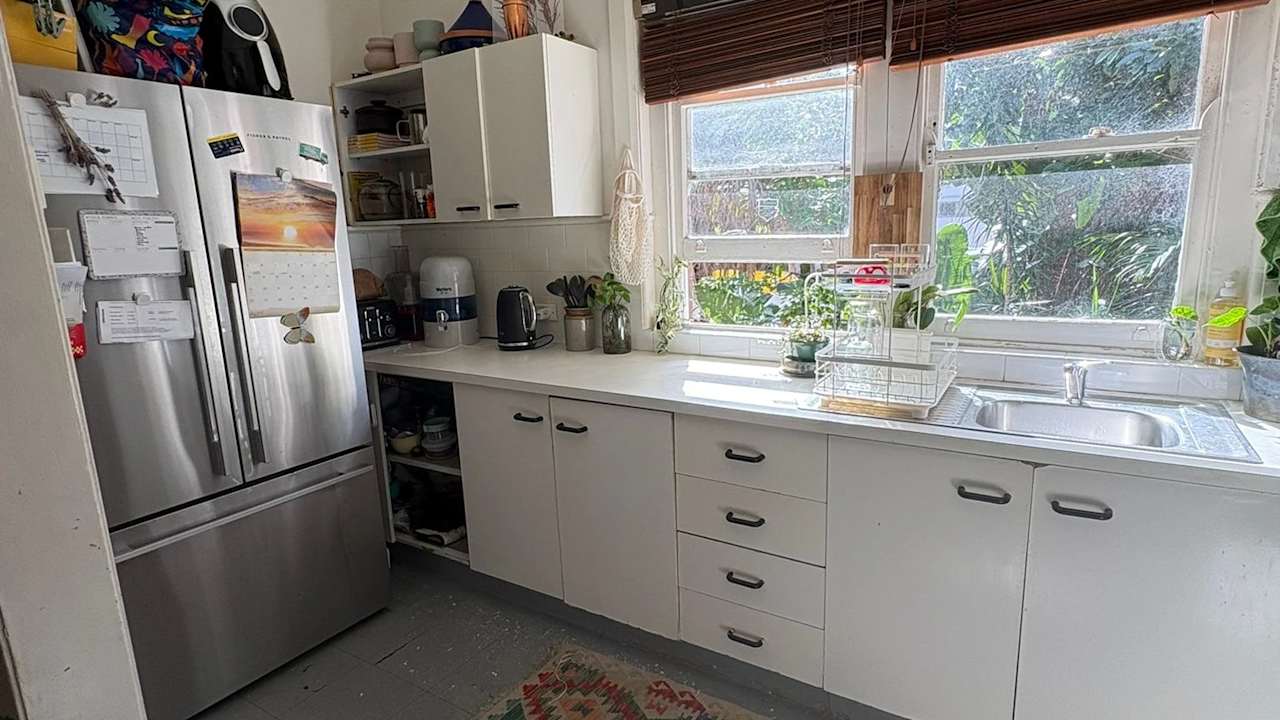 Whole property with 2 rooms for rent