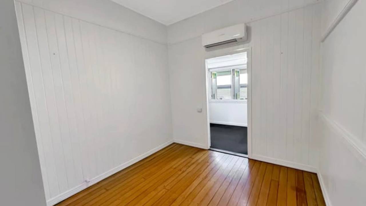 Unfurnished room in a share house