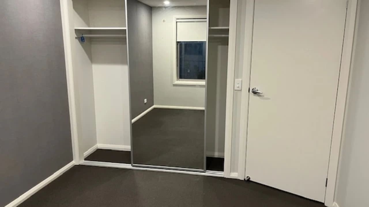 Unfurnished room in a share house