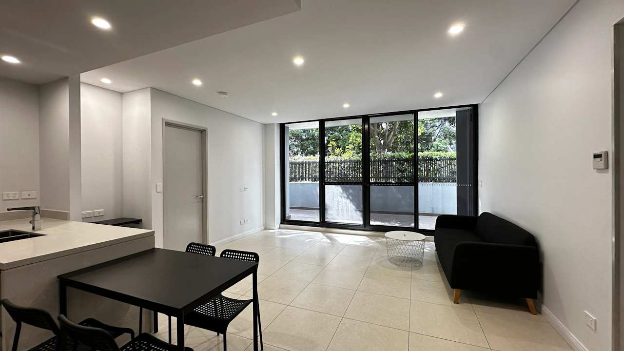 Whole property with 2 rooms for rent