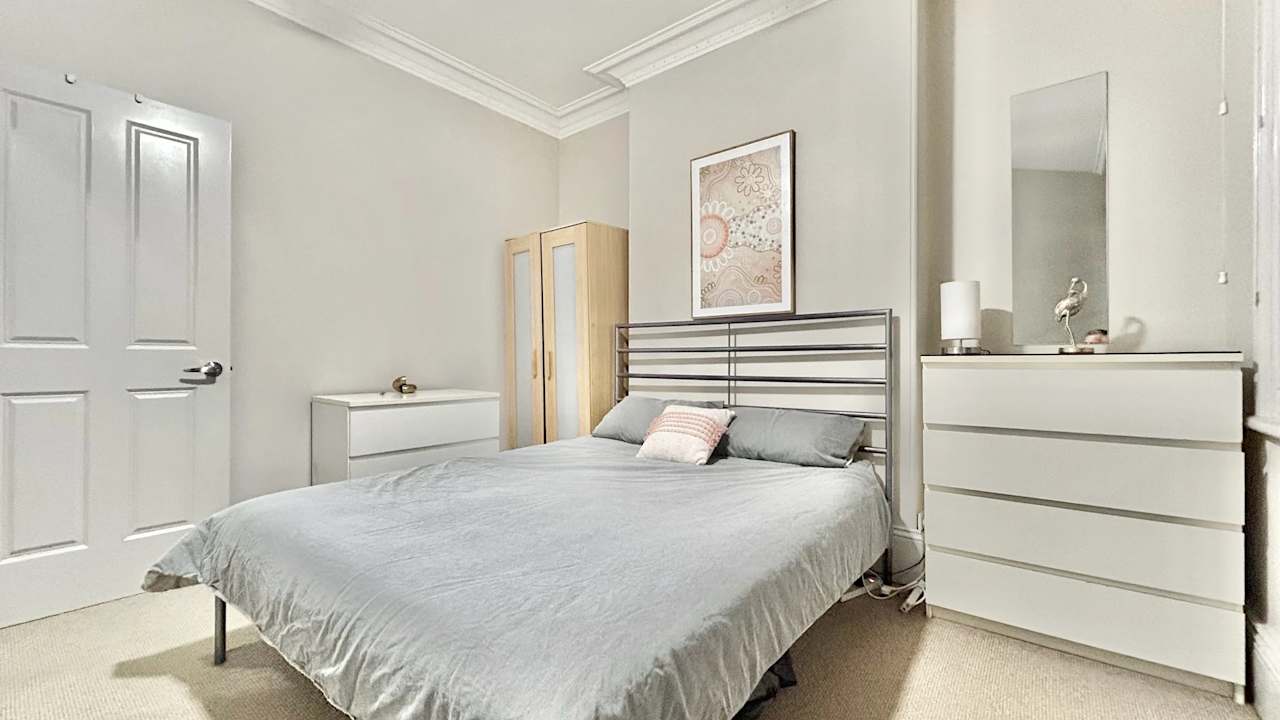 Furnished room in a share house