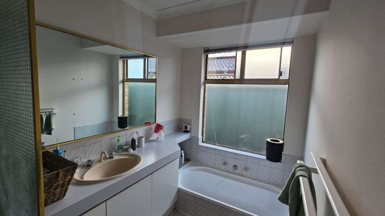 Unfurnished room in a share house