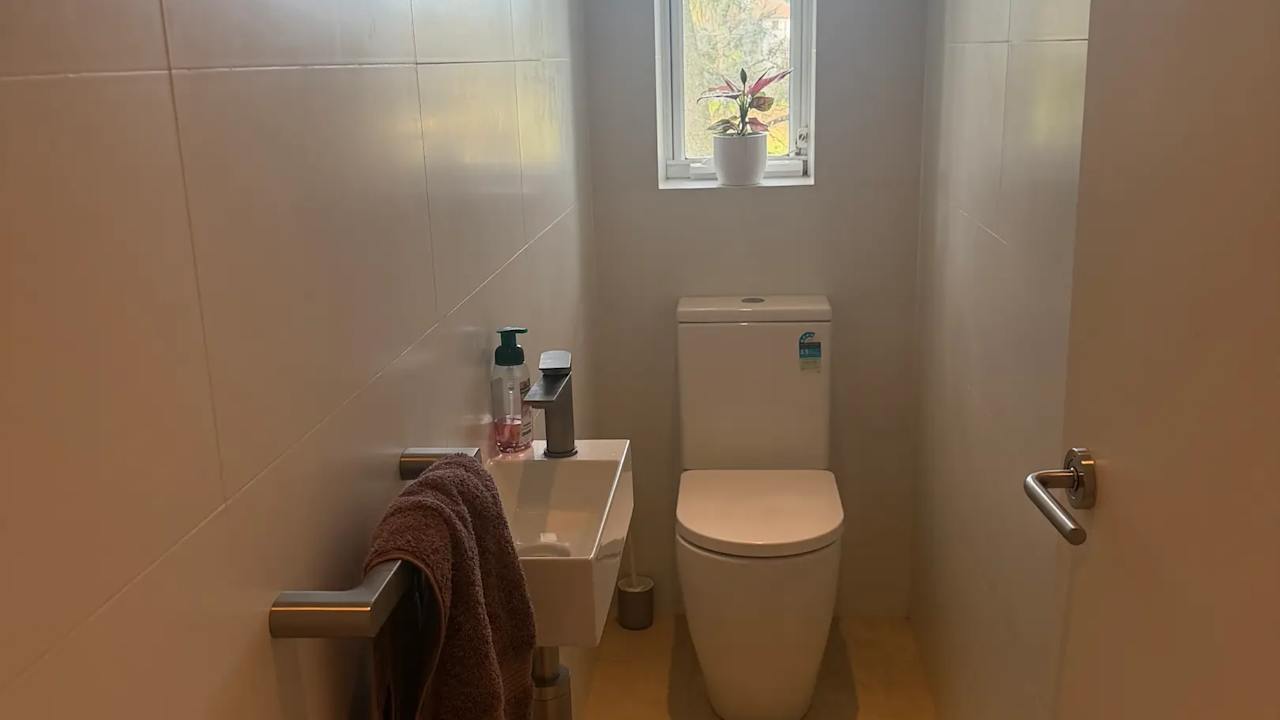 Whole property with 2 rooms for rent