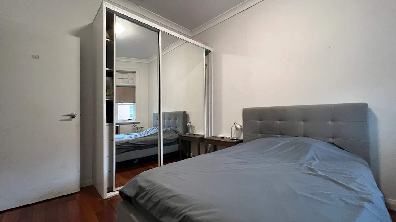Furnished room in a flatshare