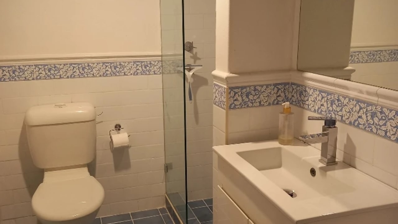 Furnished room with own bathroom