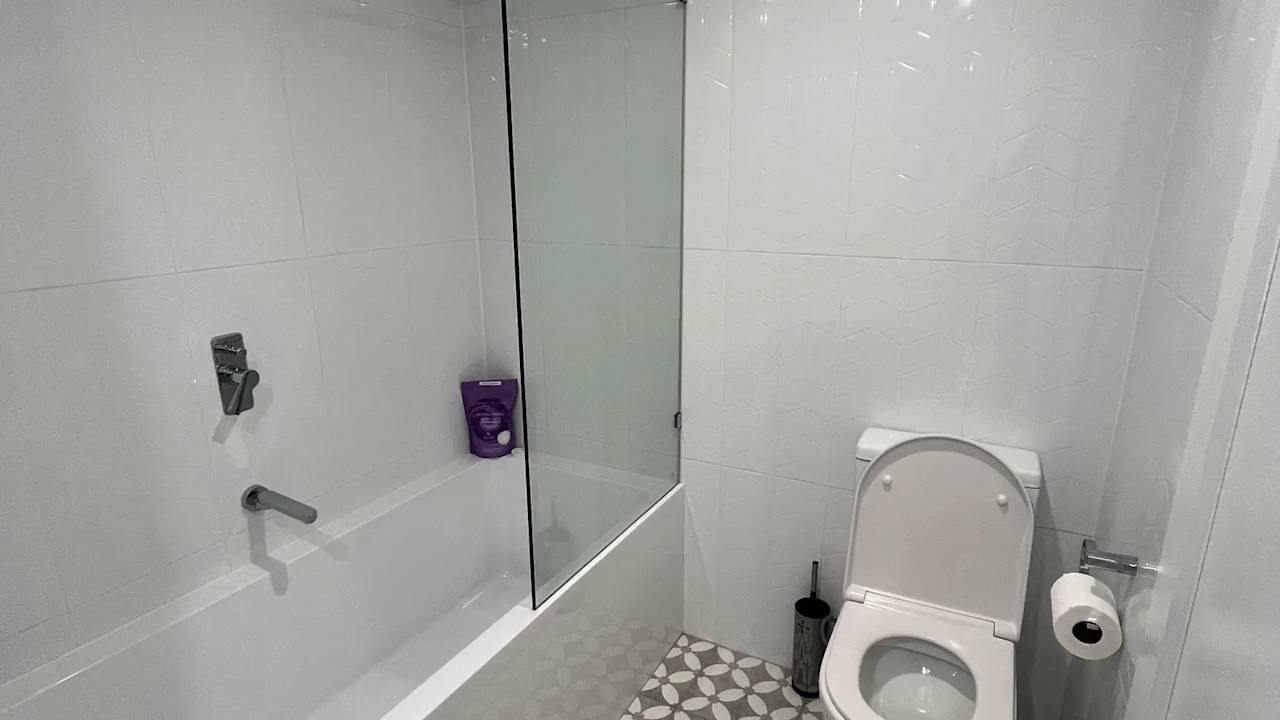 Unfurnished room with own bathroom