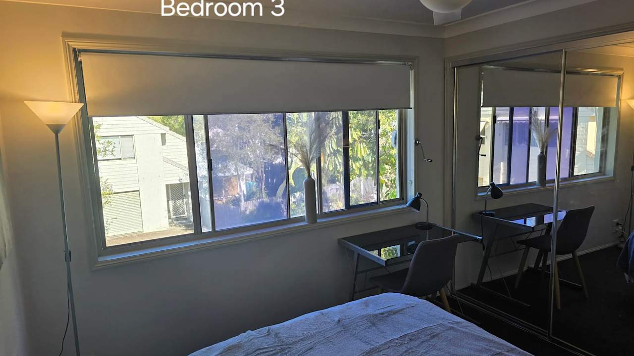 Furnished room in a share house