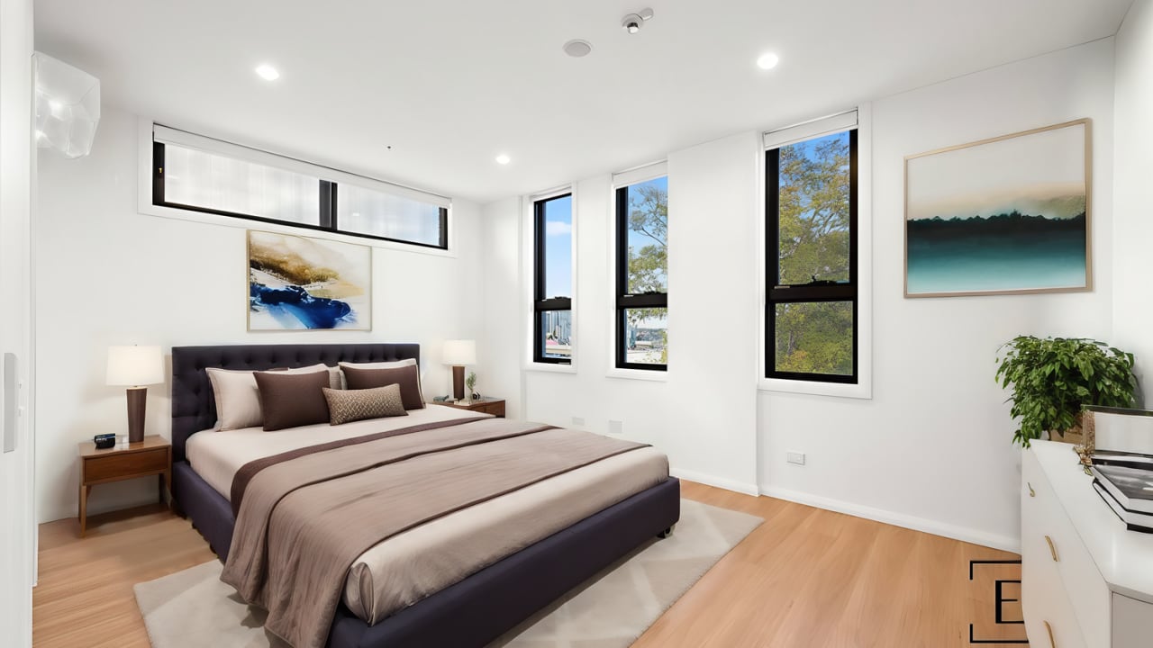 Unfurnished room studio flat for rent