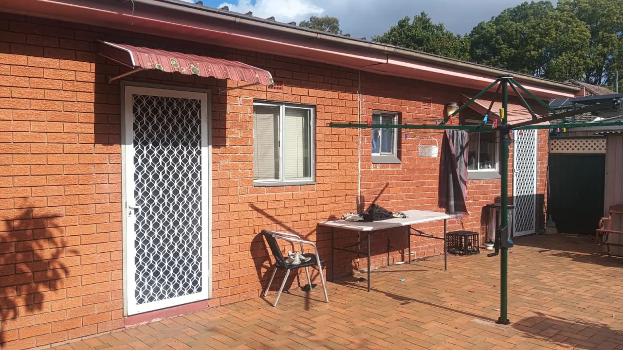 Furnished room granny flat for rent