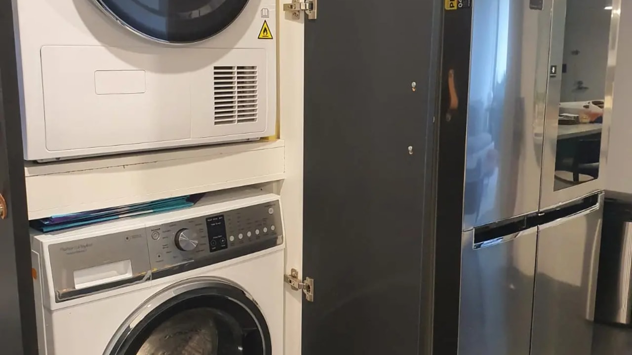 Furnished room with ensuite in a flatshare