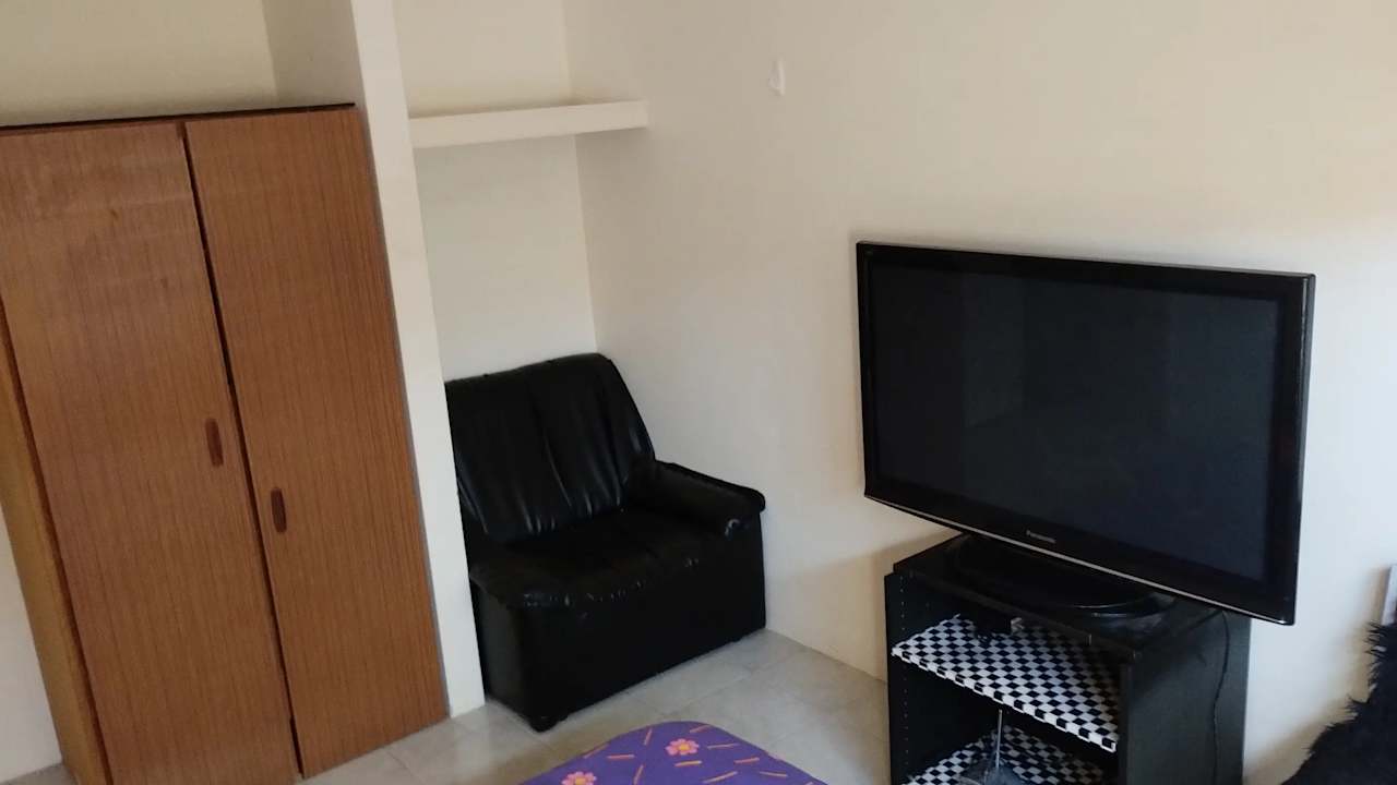 Room in a share house