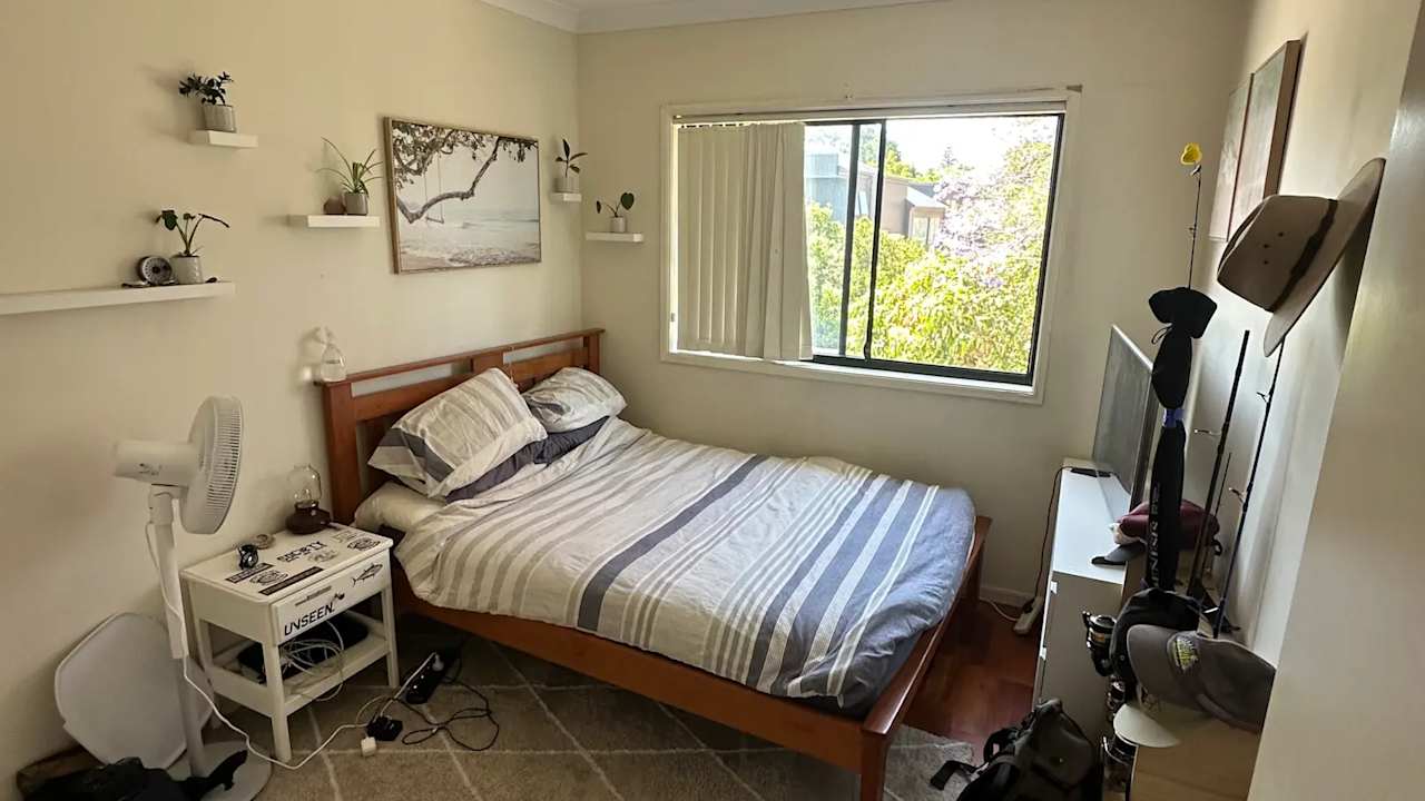 Unfurnished room in a share house