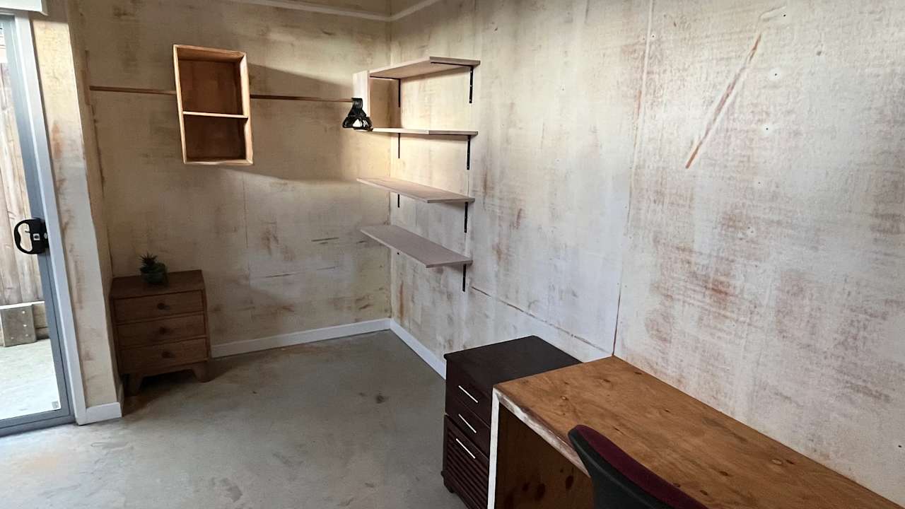 Furnished room in a share house